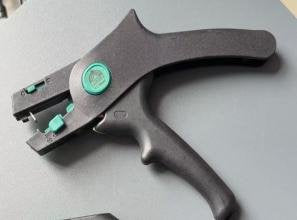 D2 WIRE STRIPPER