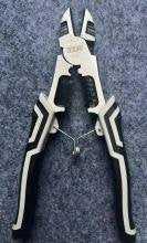 M300 MULTIFUNCTIONAL CUTTER